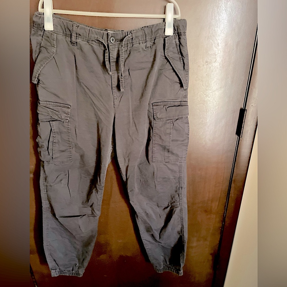 H&M cargos